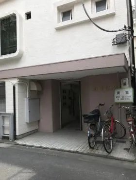 由良ビルの外観