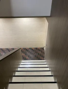 ニシザワビルの外観