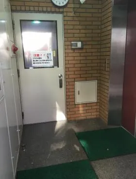 八木ビルの外観