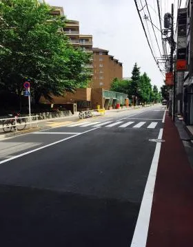 いし山ビルの外観