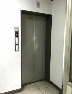 福原ビルの外観