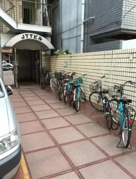 JTTビルの外観