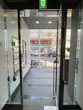 小島ビルの外観
