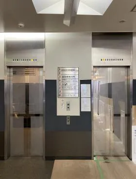 上野風月堂本社の外観