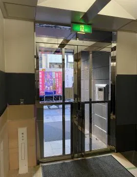 上野風月堂本社の外観