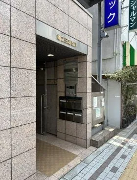 第2三倉ビルの外観