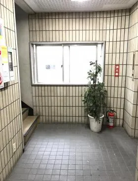 長谷川ビルの外観