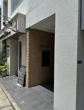 上野パストラルビルの外観