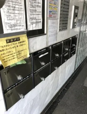 中央スカイビルの外観