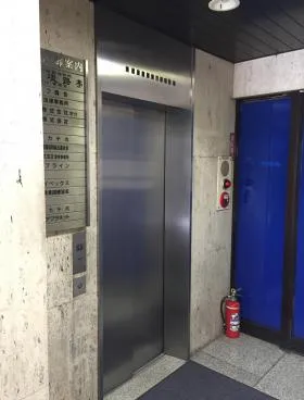 神田AKビルの外観