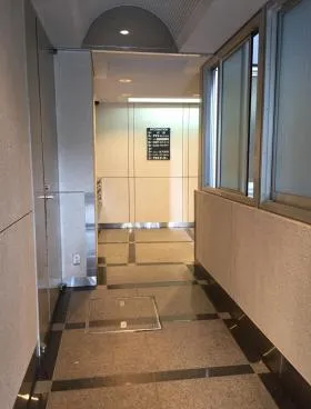 ATビルの外観