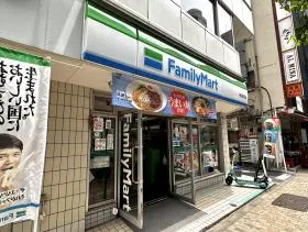 ファミリーマート