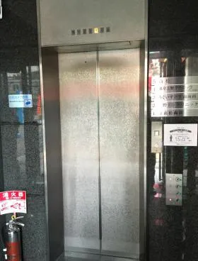 高松ビルの外観