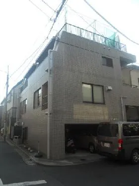 メゾン南青山ビルの外観