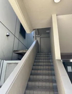 コットンボールビルの外観