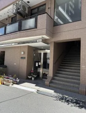リーラ仲御徒町の外観