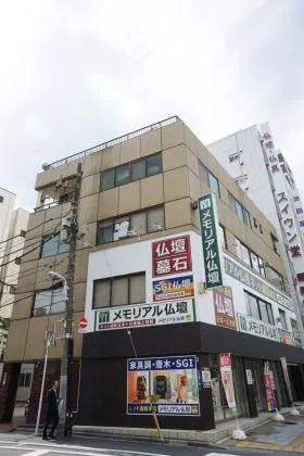 芹澤ビルの外観