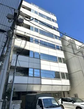 モダンビルの外観