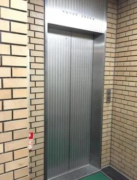 ライダーズビルの外観