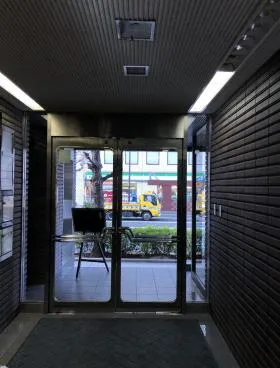 前川ビルの外観
