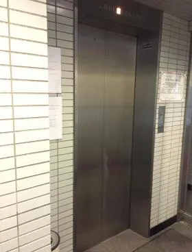 フェスタ花川戸ビルの外観