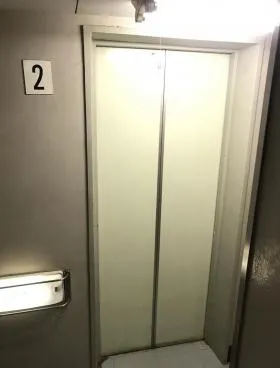 ウキガイビルの外観