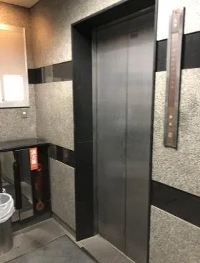 翔和鎌倉橋ビルの外観