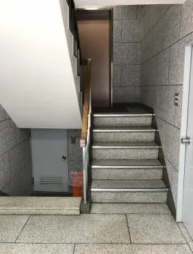 宝栄内神田ビルの外観