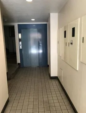 嶋屋ビルの外観