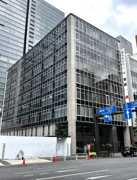 東大手ビルの外観