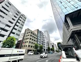 東大手ビルの外観