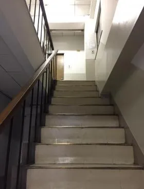 佐一ビルの外観