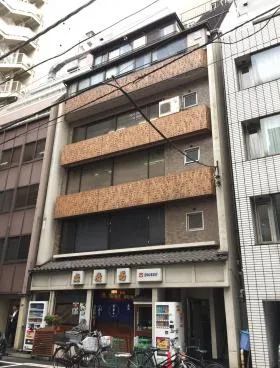 山茂登ビルの外観