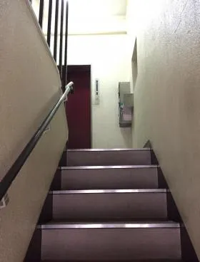 山茂登ビルの外観