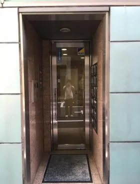 ステイト大手町ビルの外観