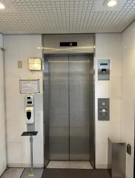 I・Sビルの外観