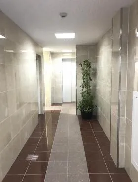 南特許ビルの外観
