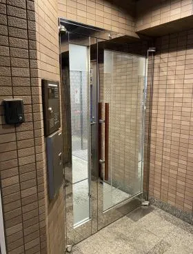 九段岡澤ビルの外観