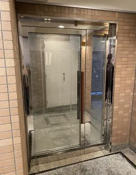 九段岡澤ビルの外観
