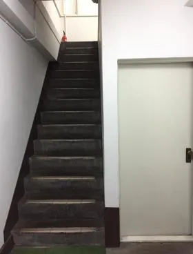 大丸会館ビルの外観