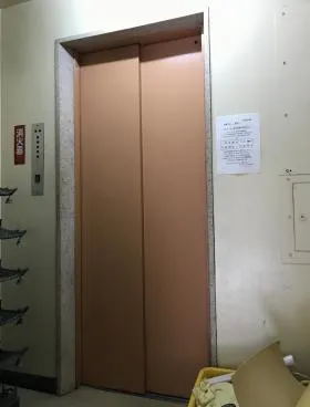 佐藤ビルの外観
