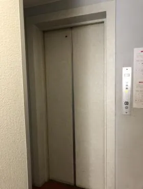 鹿島ビルの外観