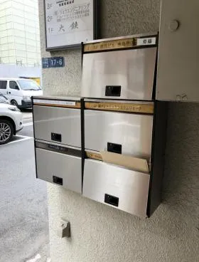 鹿島ビルの外観