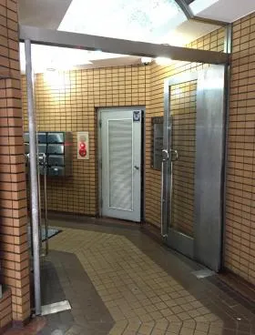 イワカタビルの外観