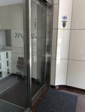 日本マイセラビルの外観