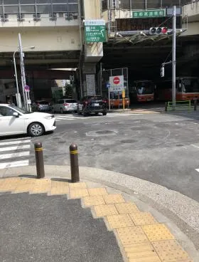 日本マイセラビルの外観