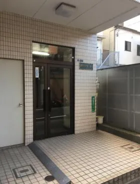 岡安ビルの外観