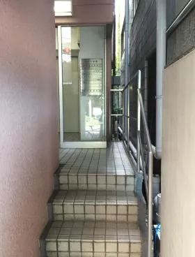 ハイツ新富の外観
