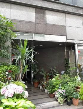 MRビルの外観