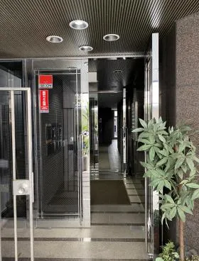 MRビルの外観
